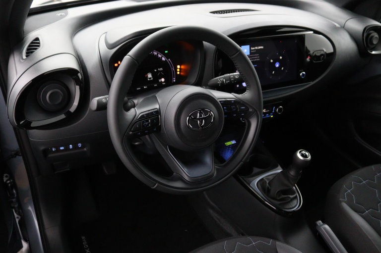 Toyota Aygo X - 1.0 VVT-i MT Envy 12