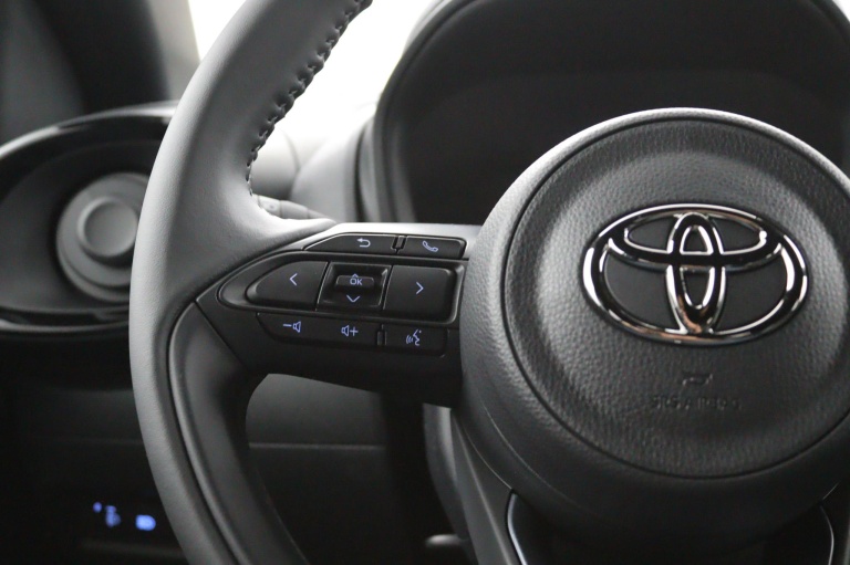 Toyota Aygo X - 1.0 VVT-i MT Envy 18