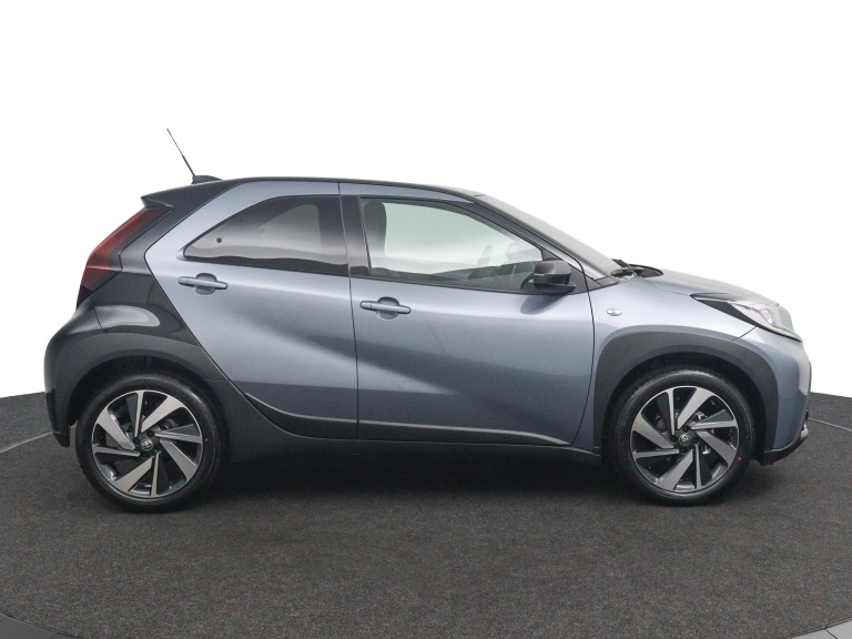 Toyota Aygo X - 1.0 VVT-i MT Envy 6