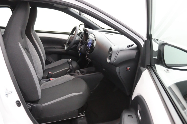 Toyota Aygo X - 1.0 VVT-i MT Play 11