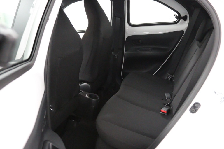 Toyota Aygo X - 1.0 VVT-i MT Play 12