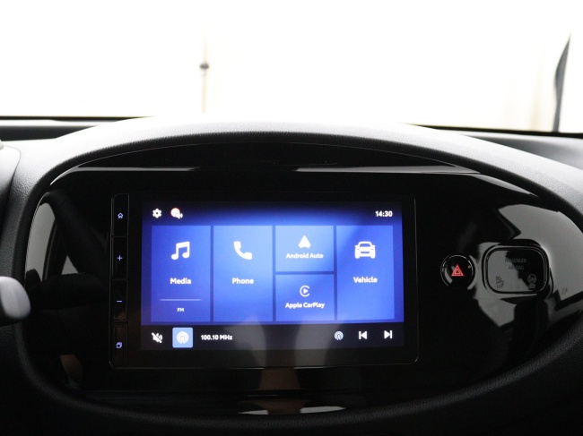 Toyota Aygo X - 1.0 VVT-i MT Play