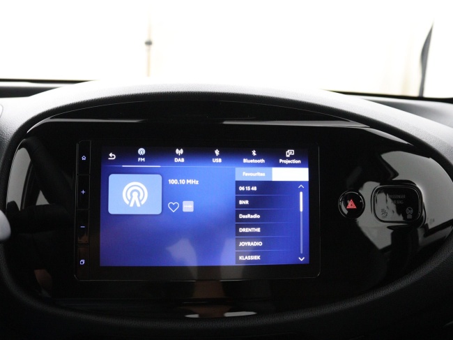 Toyota Aygo X - 1.0 VVT-i MT Play