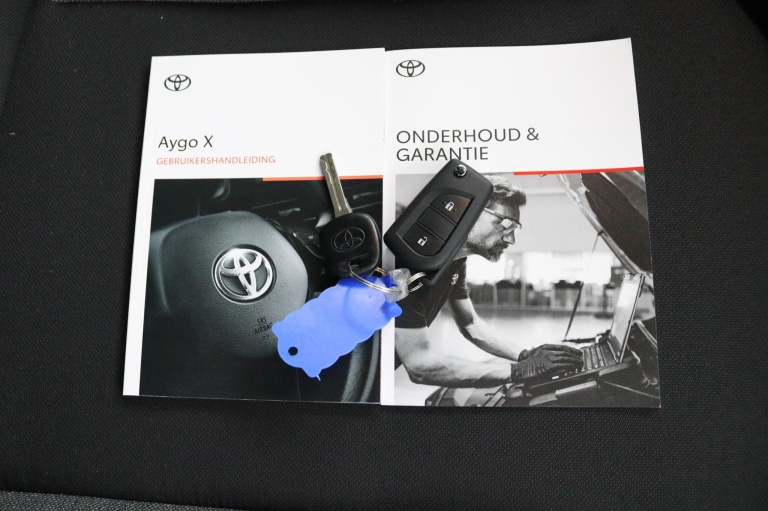 Toyota Aygo X - 1.0 VVT-i MT Play 20