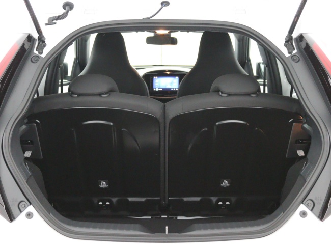 Toyota Aygo X - 1.0 VVT-i MT Play