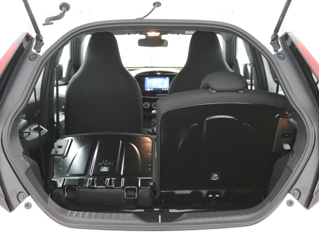 Toyota Aygo X - 1.0 VVT-i MT Play