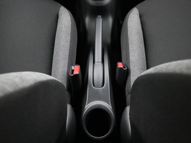 Toyota Aygo X - 1.0 VVT-i MT Play