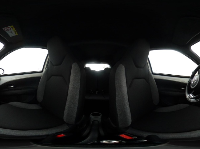 Toyota Aygo X - 1.0 VVT-i MT Play
