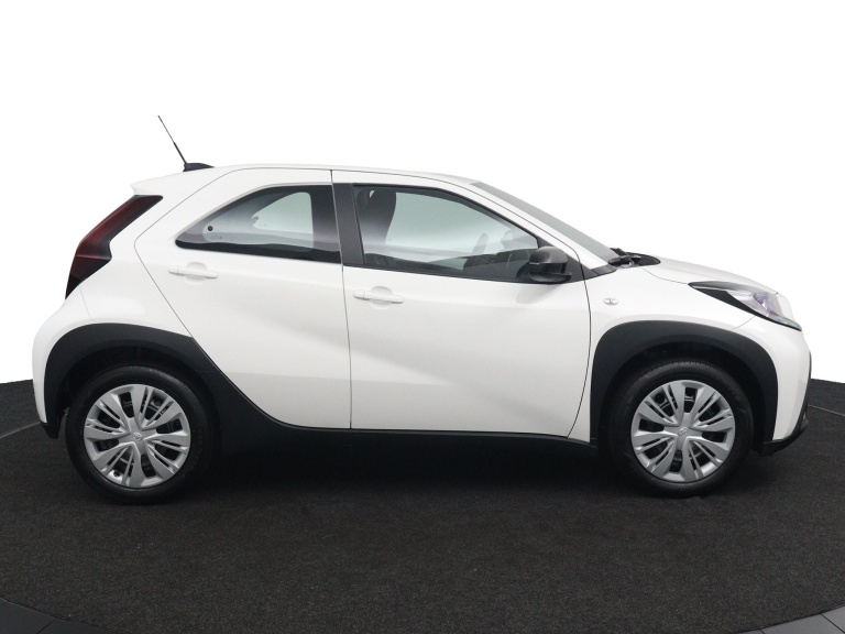 Toyota Aygo X - 1.0 VVT-i MT Play 6