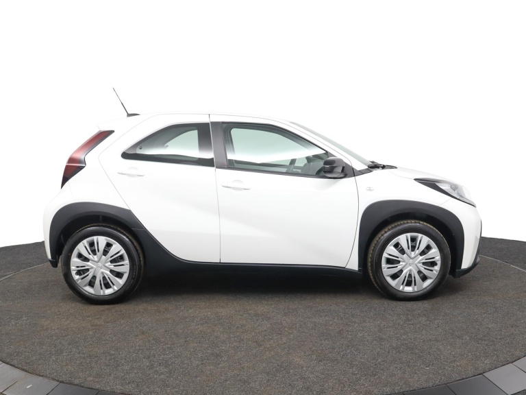 Toyota Aygo X - 1.0 VVT-i MT Play 13