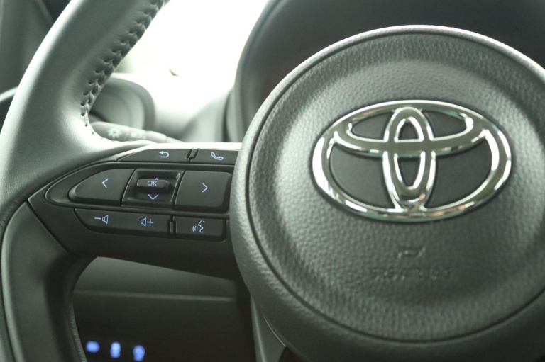 Toyota Aygo X - 1.0 VVT-i MT Play 19