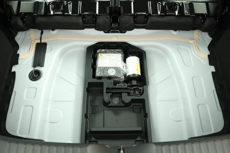 Toyota Aygo X - 1.0 VVT-i MT Play 32