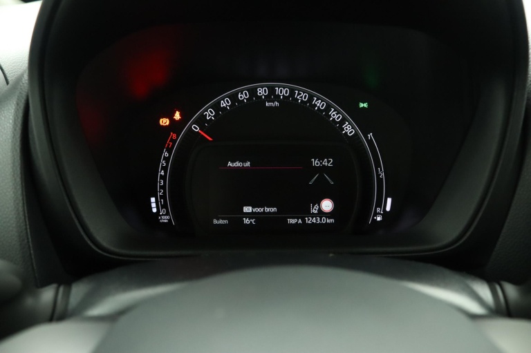 Toyota Aygo X - 1.0 VVT-i MT Play 46