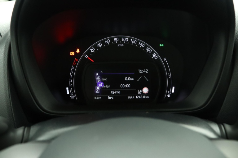 Toyota Aygo X - 1.0 VVT-i MT Play 47