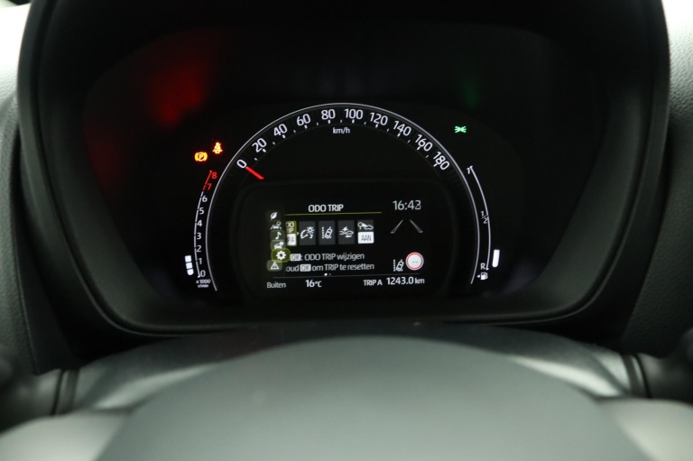 Toyota Aygo X - 1.0 VVT-i MT Play 48