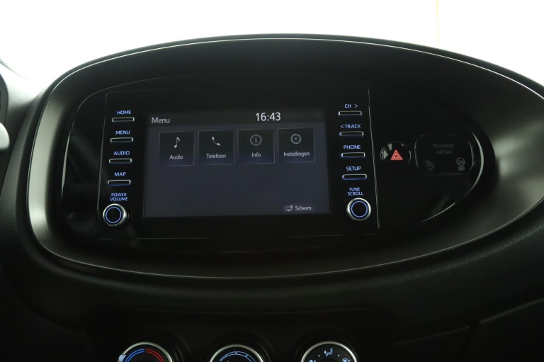 Toyota Aygo X - 1.0 VVT-i MT Play 49