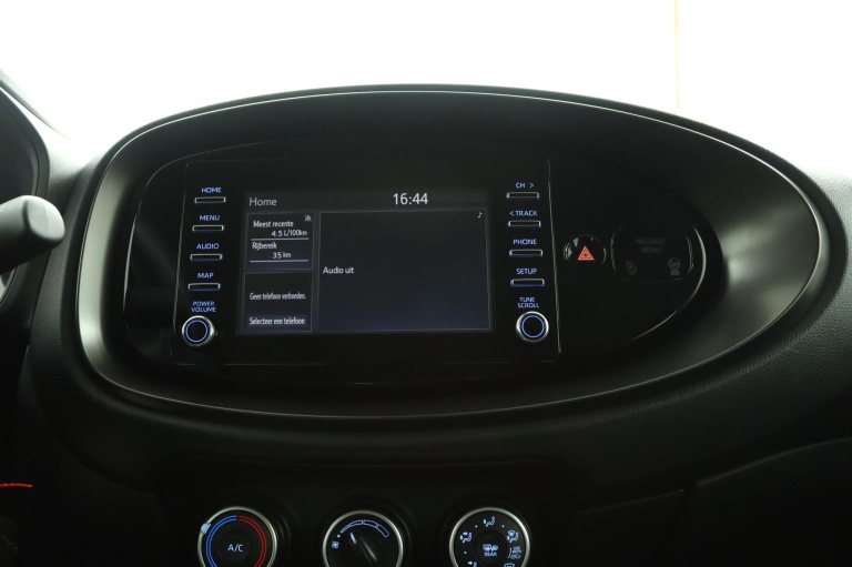 Toyota Aygo X - 1.0 VVT-i MT Play 52