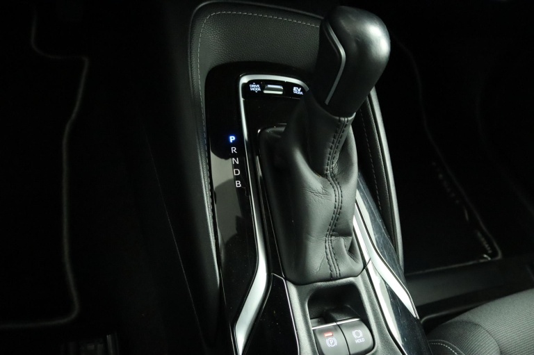 Toyota Corolla - 1.8 Hybrid Dynamic 27