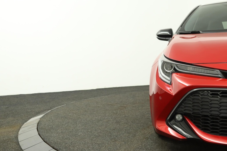 Toyota Corolla - 1.8 Hybrid Dynamic 36