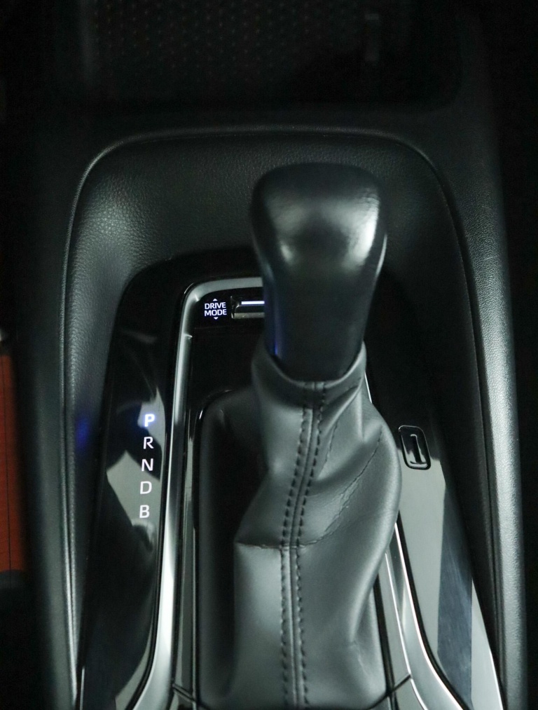 Toyota Corolla Touring Sports - 1.8 Hybrid Business 27
