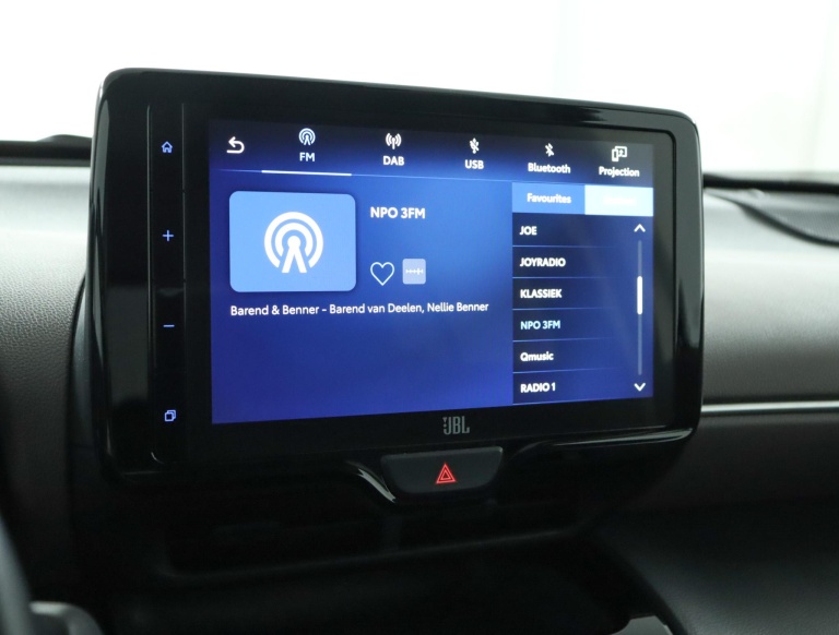 Toyota Yaris Cross - 1.5 Hybrid Executive 8