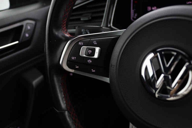 Volkswagen T-Roc - 1.5 TSI Sport 11