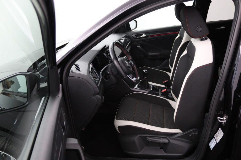 Volkswagen T-Roc - 1.5 TSI Sport 15