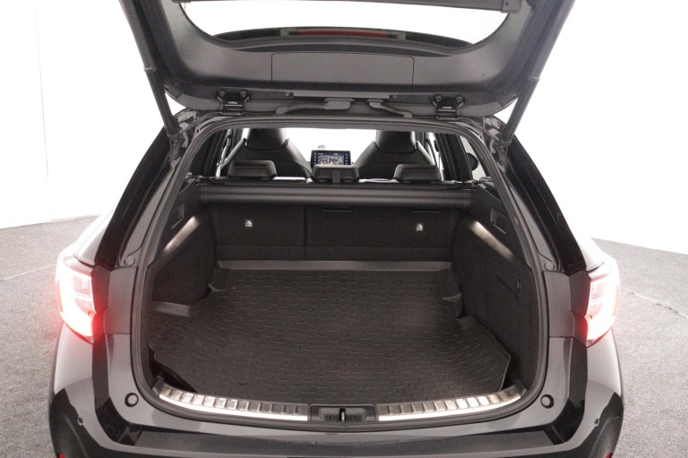 Toyota Corolla Touring Sports - 2.0 Hybrid Premium 22