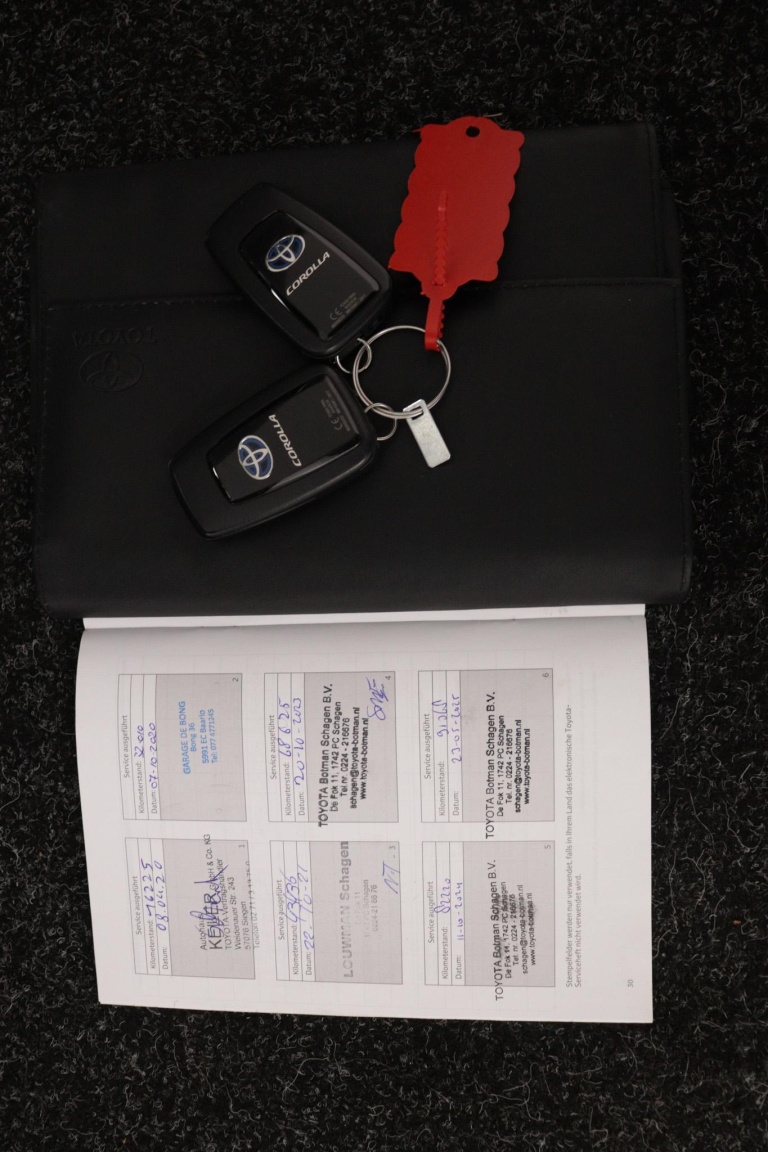 Toyota Corolla Touring Sports - 2.0 Hybrid Premium 9
