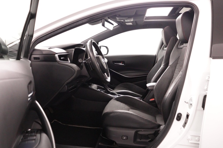 Toyota Corolla - 2.0 Hybrid Executive 16