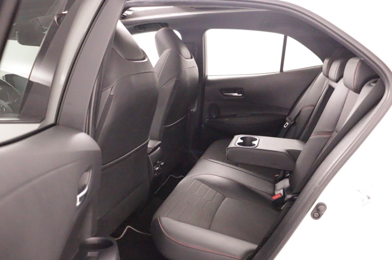 Toyota Corolla - 2.0 Hybrid Executive 17