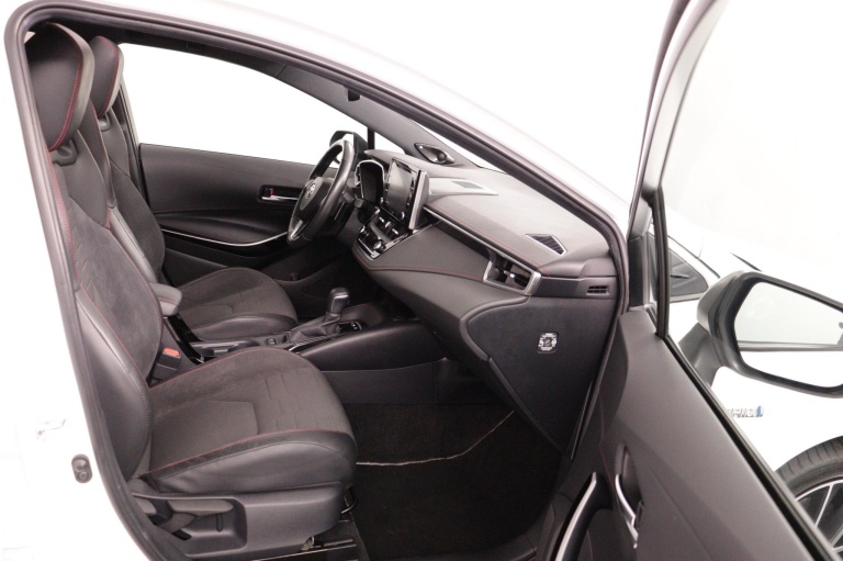 Toyota Corolla - 2.0 Hybrid Executive 18