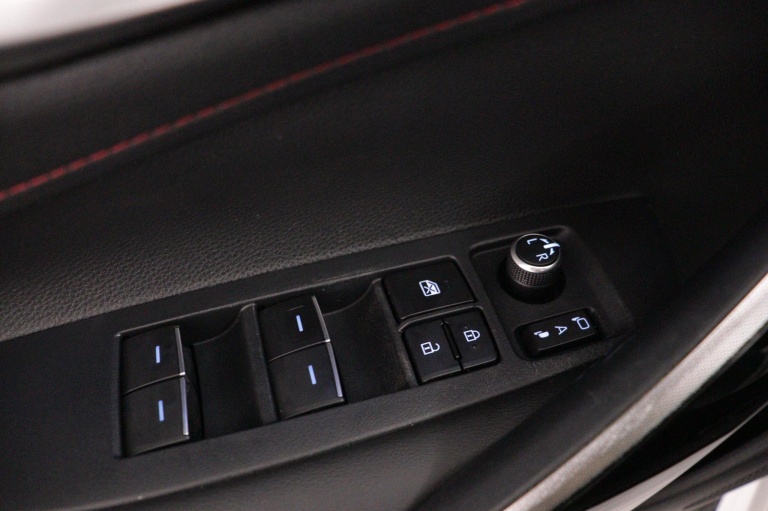 Toyota Corolla - 2.0 Hybrid Executive 27