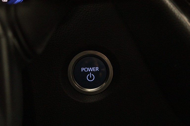 Toyota Corolla - 2.0 Hybrid Executive 38