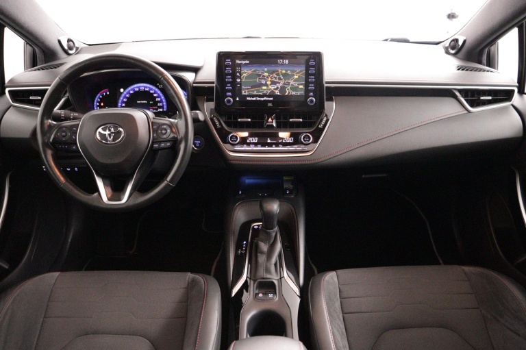 Toyota Corolla - 2.0 Hybrid Executive 4