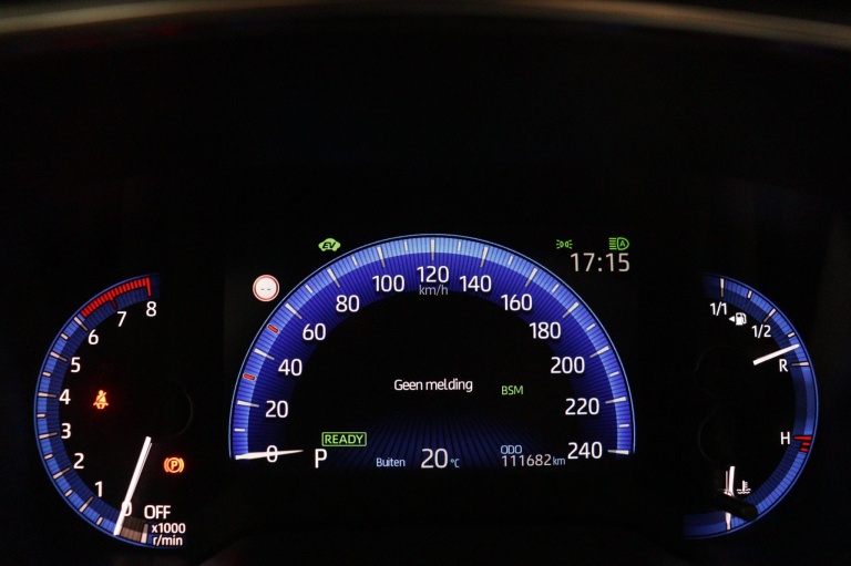 Toyota Corolla - 2.0 Hybrid Executive 6