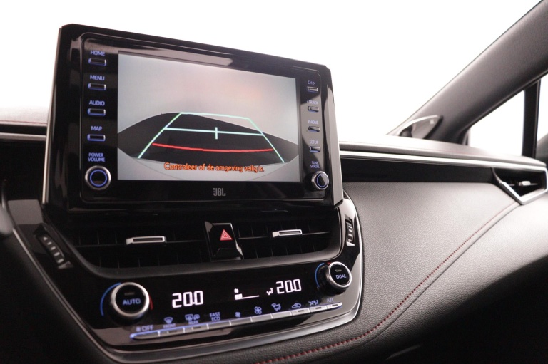 Toyota Corolla - 2.0 Hybrid Executive 8