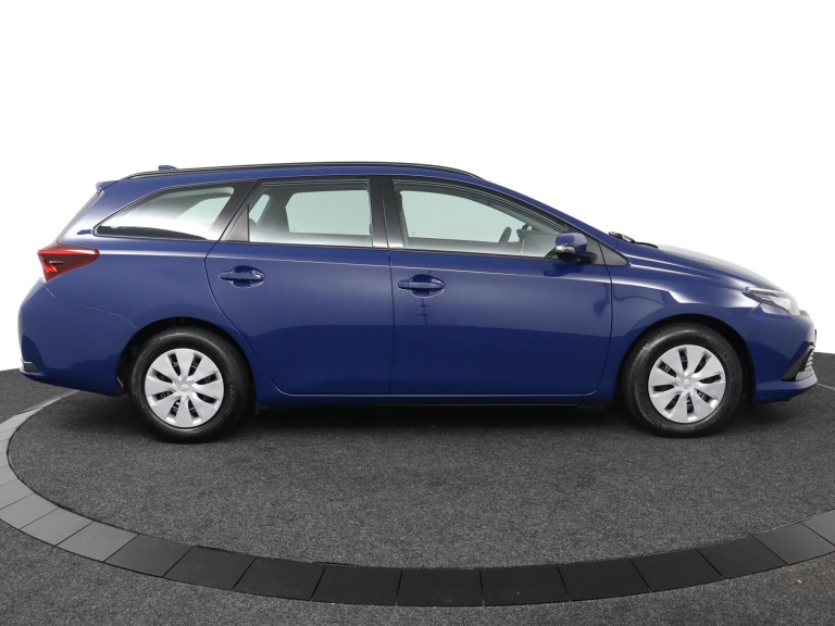 Toyota Auris Touring Sports - 1.3 Now 12