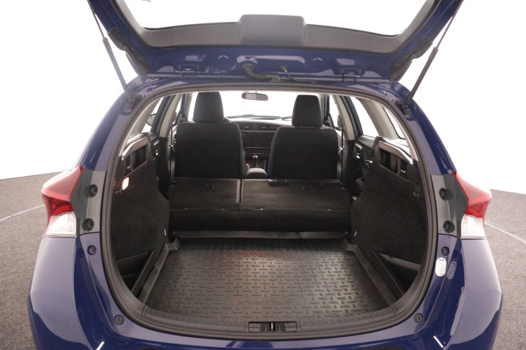 Toyota Auris Touring Sports - 1.3 Now 23