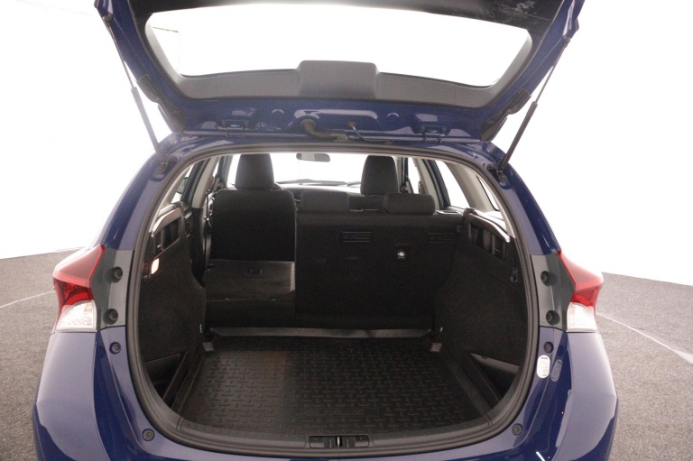 Toyota Auris Touring Sports - 1.3 Now 24