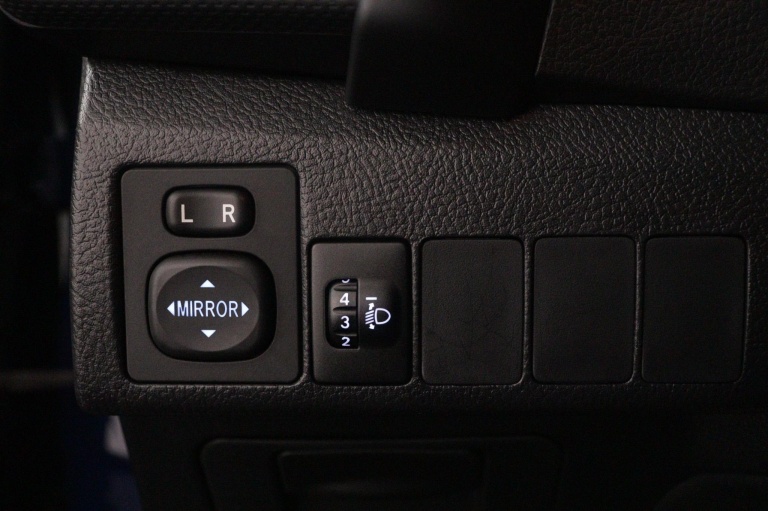 Toyota Auris Touring Sports - 1.3 Now 27