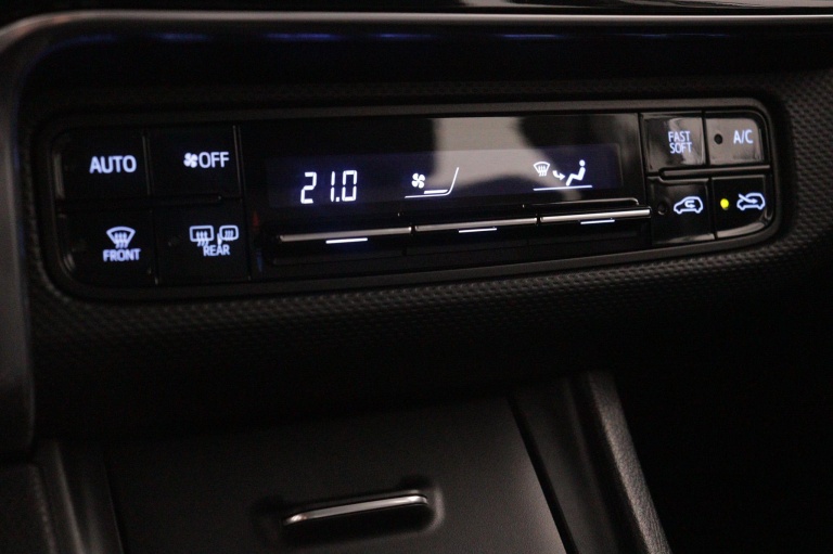 Toyota Auris Touring Sports - 1.3 Now 7
