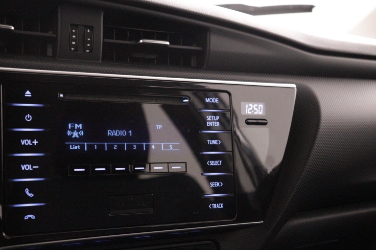 Toyota Auris Touring Sports - 1.3 Now 8