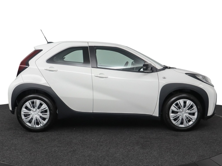 Toyota Aygo X - 1.0 VVT-i MT Play 13
