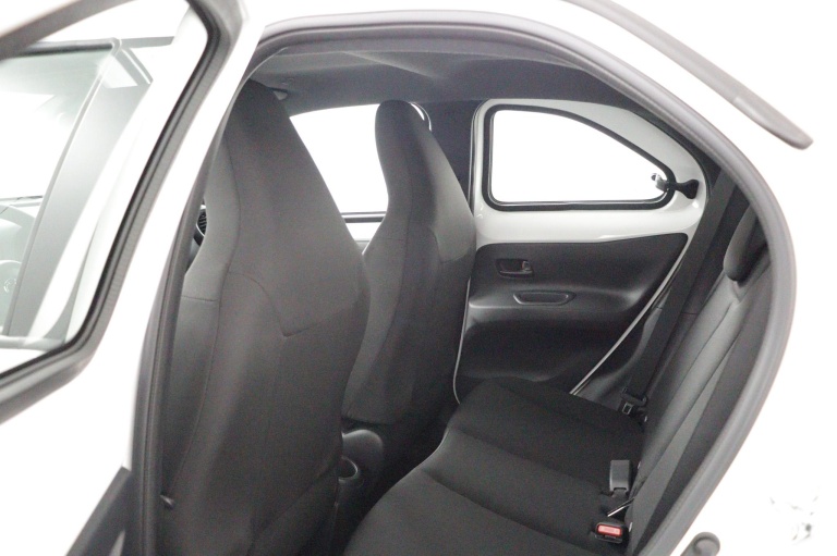 Toyota Aygo X - 1.0 VVT-i MT Play 18