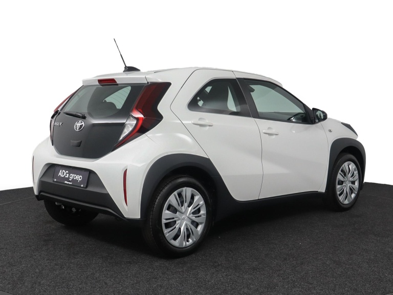 Toyota Aygo X - 1.0 VVT-i MT Play 2