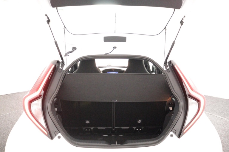Toyota Aygo X - 1.0 VVT-i MT Play 22