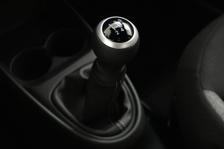 Toyota Aygo X - 1.0 VVT-i MT Play 27