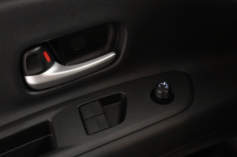 Toyota Aygo X - 1.0 VVT-i MT Play 28