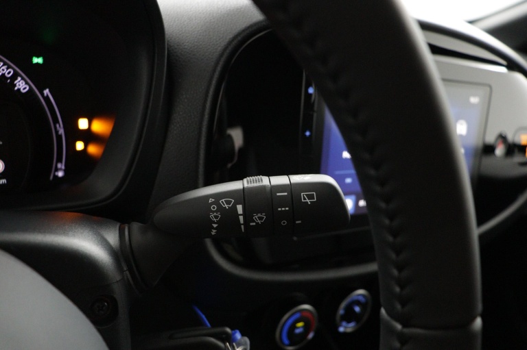 Toyota Aygo X - 1.0 VVT-i MT Play 31